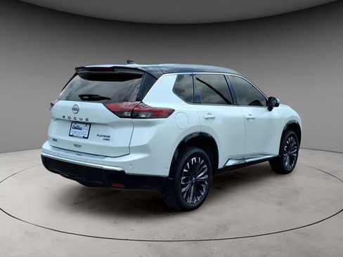 Certified 2024 Nissan Rogue Platinum w/ Platinum Premium Package AWD/4WD image 9