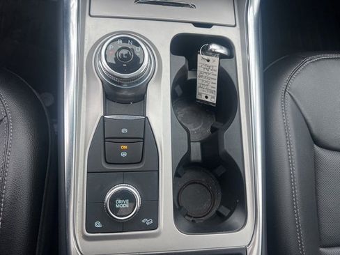 Used 2023 Ford Explorer Limited w/ Limited Technology Package image 35