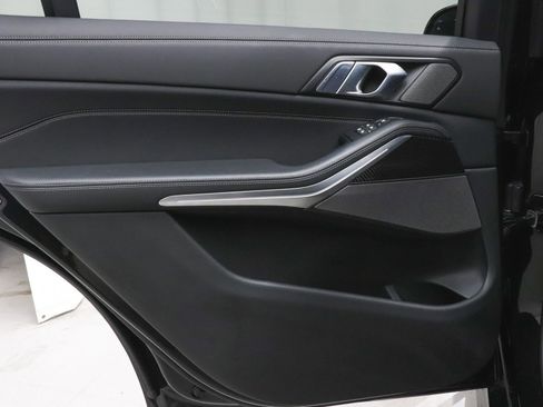 Used 2026 BMW X7 M60i image 10