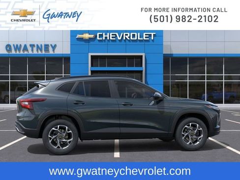 New 2026 Chevrolet Trax LT image 5