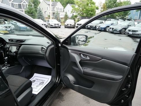 Used 2018 Nissan Rogue S AWD/4WD image 22