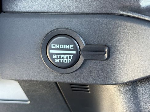 New 2025 Ford Bronco Badlands AWD/4WD image 9