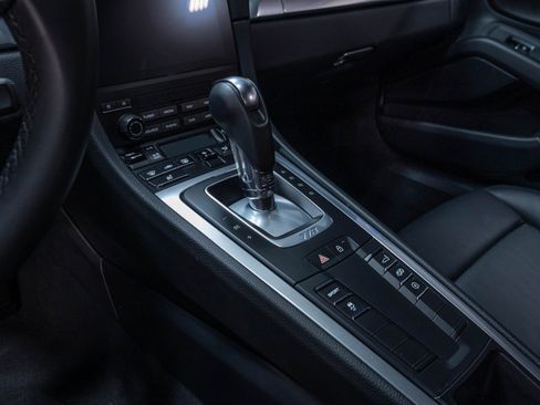 Used 2025 Porsche 718 Cayman RWD image 12