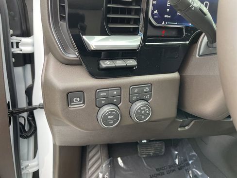 New 2026 Chevrolet Silverado 2500 LTZ w/ LTZ Convenience Package image 9