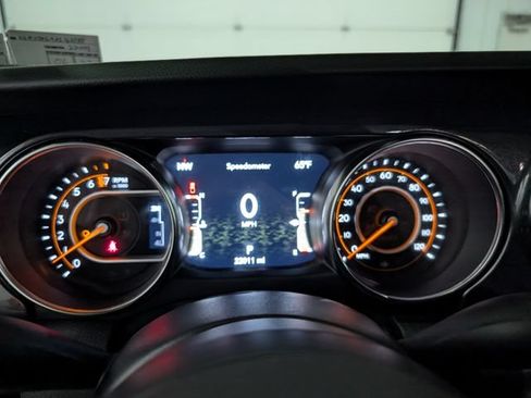 Used 2022 Jeep Gladiator Sport AWD/4WD image 14