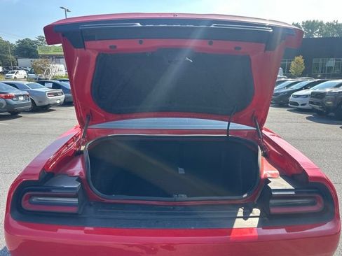 Used 2022 Dodge Challenger GT RWD image 11