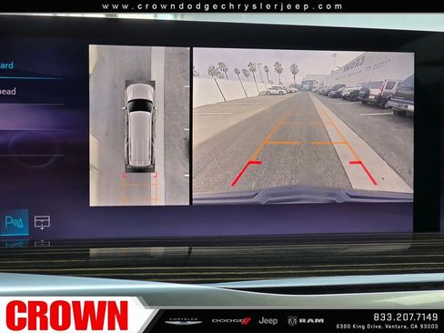 Used 2025 Cadillac Escalade ESV Premium Luxury image 28