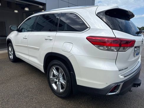 Used 2018 Toyota Highlander Limited AWD/4WD image 9