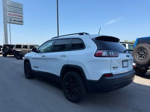 Used 2023 Jeep Cherokee Altitude Lux AWD/4WD image 5
