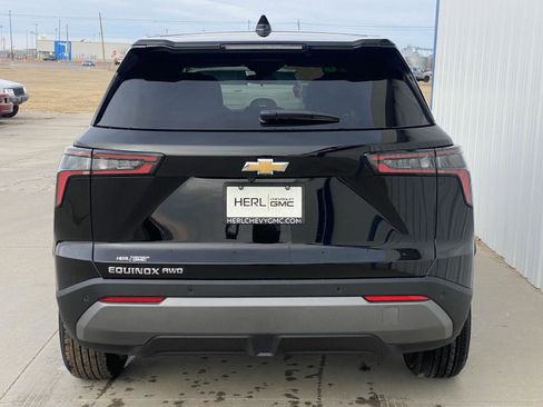 New 2026 Chevrolet Equinox LT w/ Convenience Package II image 6