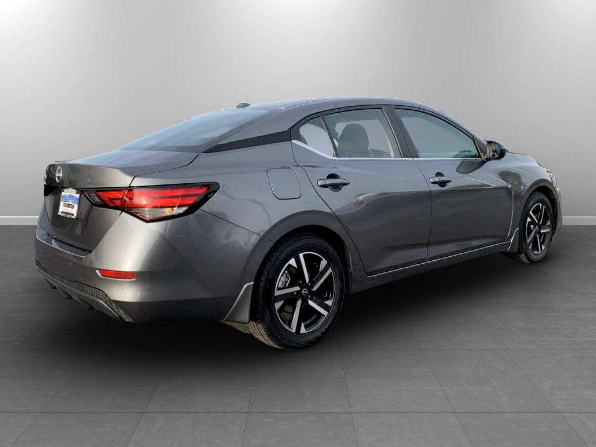 Used 2025 Nissan Sentra SV w/ All-Weather Package FWD image 7