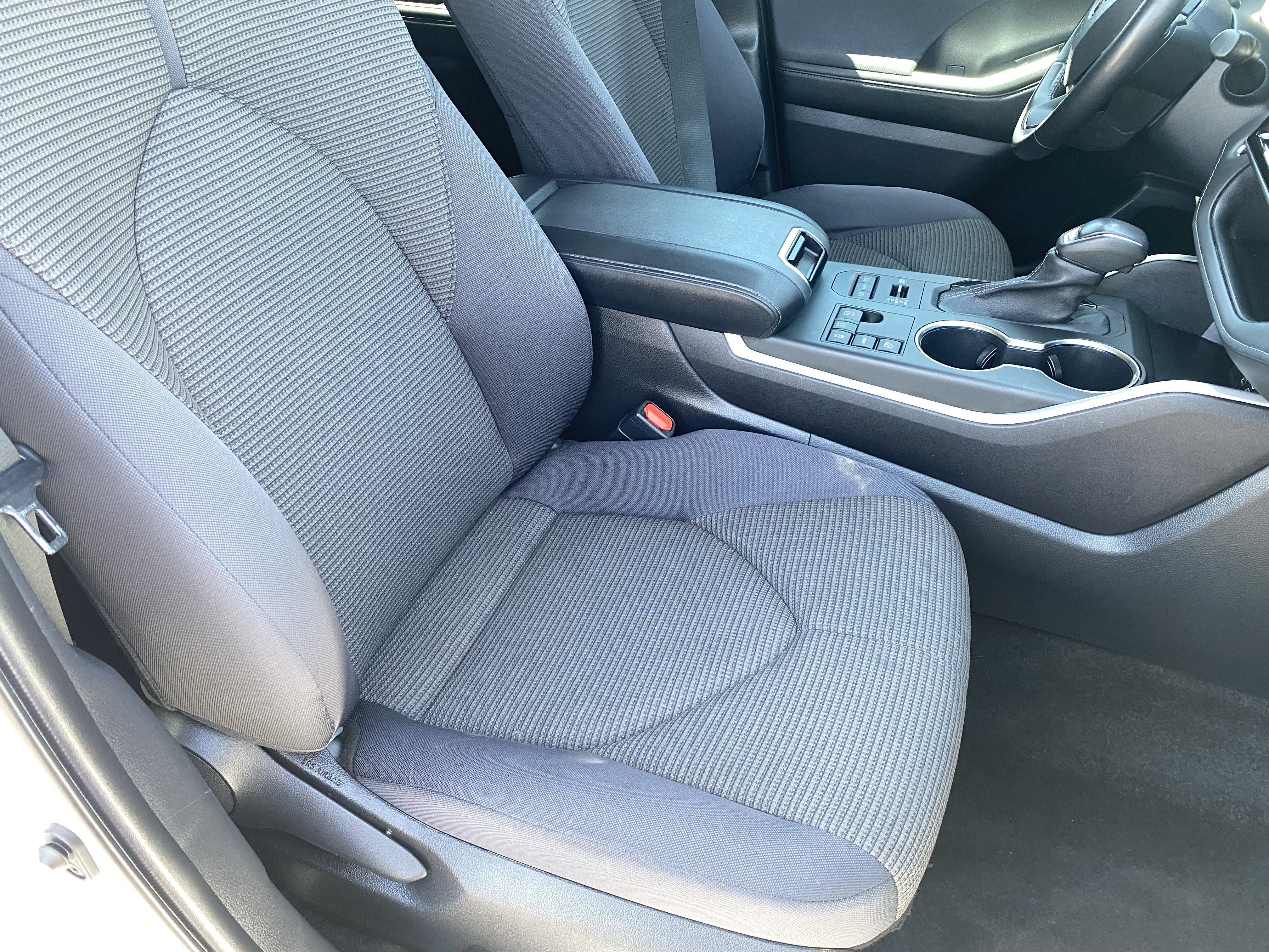 Used 2023 Toyota Highlander LE AWD/4WD image 10
