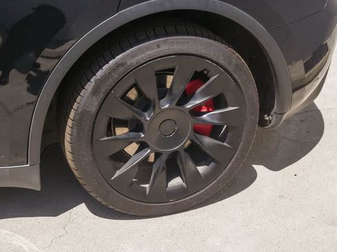 Used 2021 Tesla Model Y Long Range AWD/4WD image 6