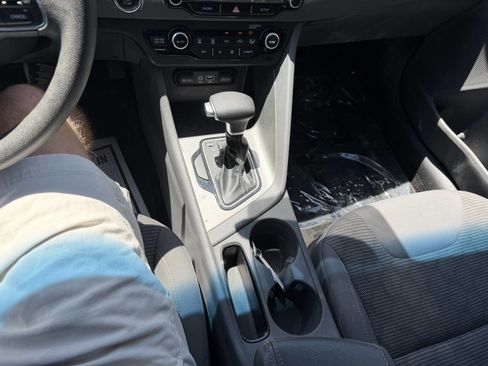Used 2019 Kia Niro LX FWD image 31