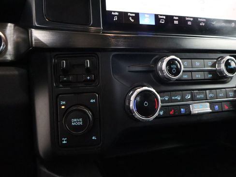 Used 2023 Ford F250 Lariat w/ Sport Appearance Package image 21