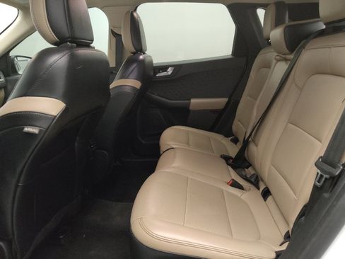 Used 2020 Ford Escape SE Sport image 18