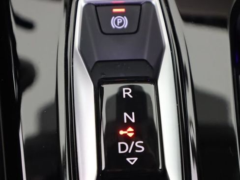 Certified 2025 Audi Q5 Premium w/ Convenience Package AWD/4WD image 20