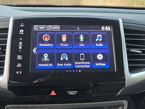 Used 2018 Honda Pilot Touring image 20