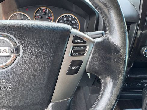 Used 2013 Nissan Titan SL AWD/4WD image 19