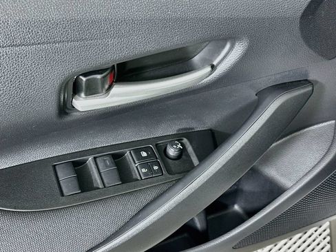 Used 2026 Toyota Corolla SE w/ SE Package FWD image 18