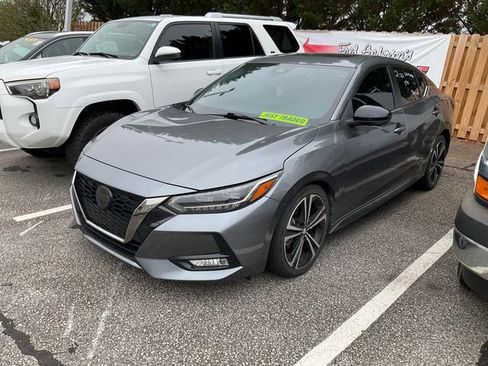 Used 2022 Nissan Sentra SR w/ SR Premium Package FWD image 3