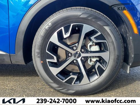 Certified 2023 Kia Sportage EX FWD image 6
