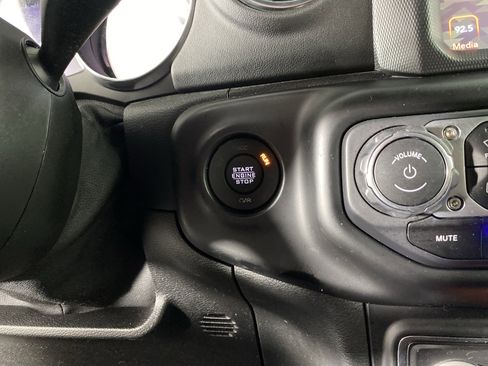 Used 2021 Jeep Wrangler Unlimited Rubicon 4xe w/ Steel Bumper Group image 28