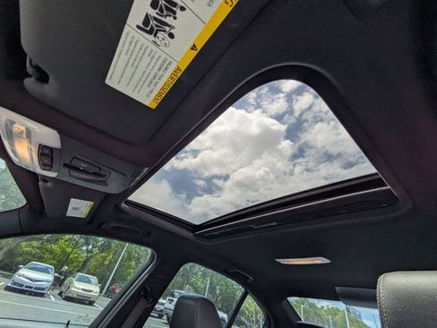 Used 2018 BMW 340i Sedan RWD image 17