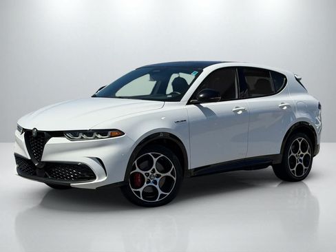 Used 2024 Alfa Romeo Tonale Veloce AWD/4WD image 1