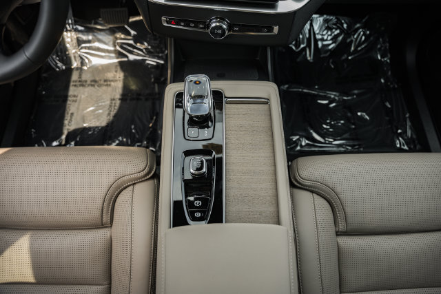 New 2026 Volvo XC90 T8 Ultra w/ Protection Package Premier AWD/4WD image 28