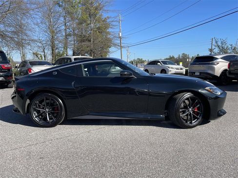 Used 2024 Nissan Z Performance w/ Floor Mat Package image 2