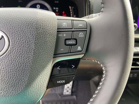 Used 2026 Toyota Camry SE w/ Convenience Package image 34