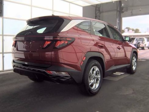 Used 2024 Hyundai Tucson SE FWD image 3