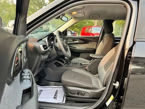 Used 2022 Chevrolet TrailBlazer LT w/ Convenience Package AWD/4WD image 13