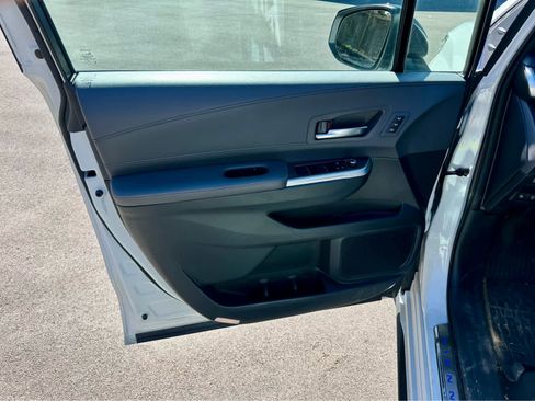 Used 2023 Toyota Sienna XSE image 9