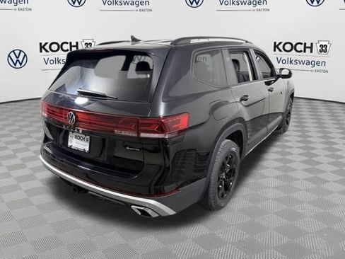 New 2026 Volkswagen Atlas Peak Edition image 8