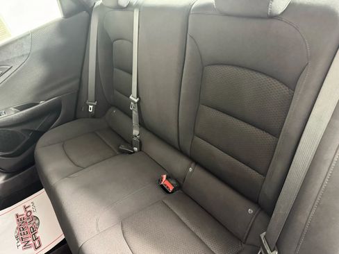Used 2023 Chevrolet Malibu LS image 34