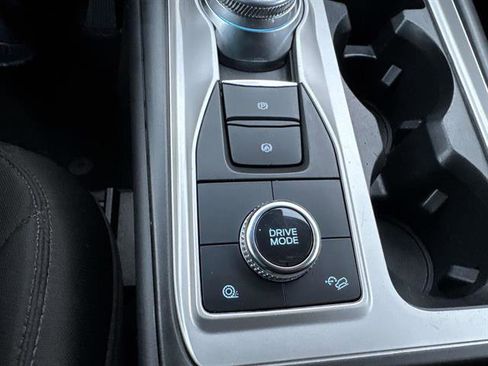 Used 2022 Ford Explorer XLT image 21