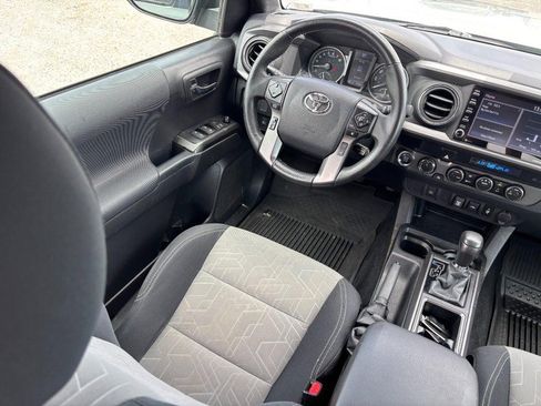 Used 2023 Toyota Tacoma TRD Off-Road AWD/4WD image 14