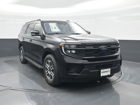 New 2025 Ford Expedition Active image 8