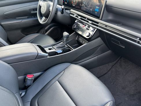 Used 2025 Hyundai Santa Cruz SEL image 17