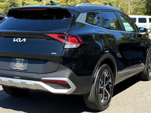 Used 2024 Kia Sportage EX image 6