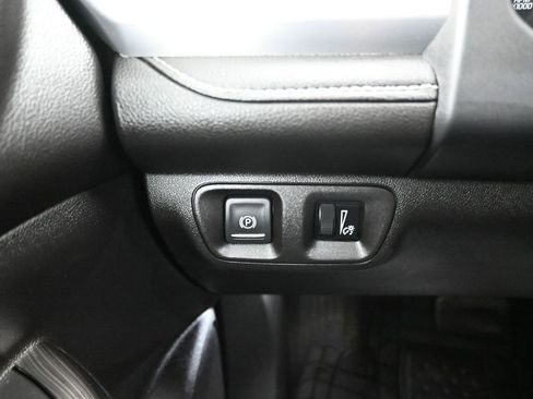 Used 2023 GMC Acadia SLT image 21