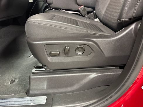 Used 2024 GMC Sierra 1500 Elevation image 24