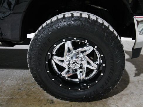 Used 2018 Ford F250 Lariat w/ Lariat Ultimate Package image 17