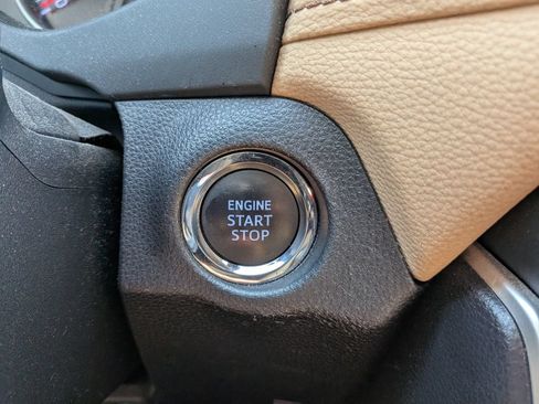 Used 2019 Toyota RAV4 XLE Premium w/ Advanced Technology Package FWD image 16