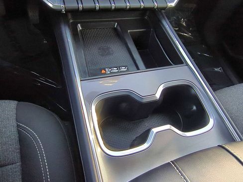 Used 2025 GMC Acadia Elevation image 18