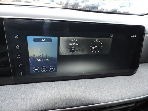 Certified 2025 Nissan Kicks SV FWD image 21