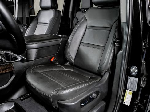 Used 2023 GMC Sierra 3500 Denali w/ Denali Black Diamond Edition AWD/4WD image 30