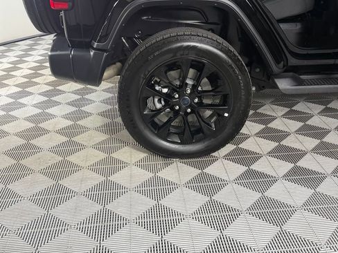 Certified 2025 Jeep Wrangler Unlimited Sahara image 27